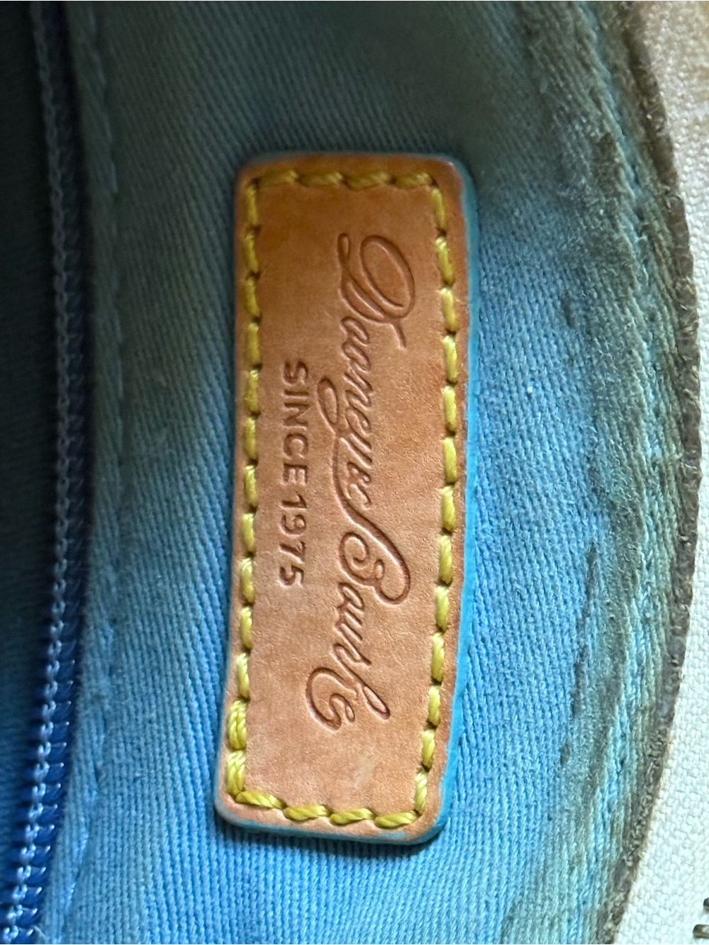 2017 WDW Marathon Cross Body Purse - Picture 10 of 12